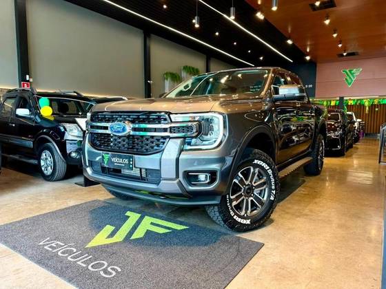 FORD RANGER 3.0 V6 TURBO DIESEL CD XLT 4X4 AUTOMÁTICO FORD RANGER 3.0 V6 TURBO DIESEL CD XLT 4X4 AUTOMÁTICO
